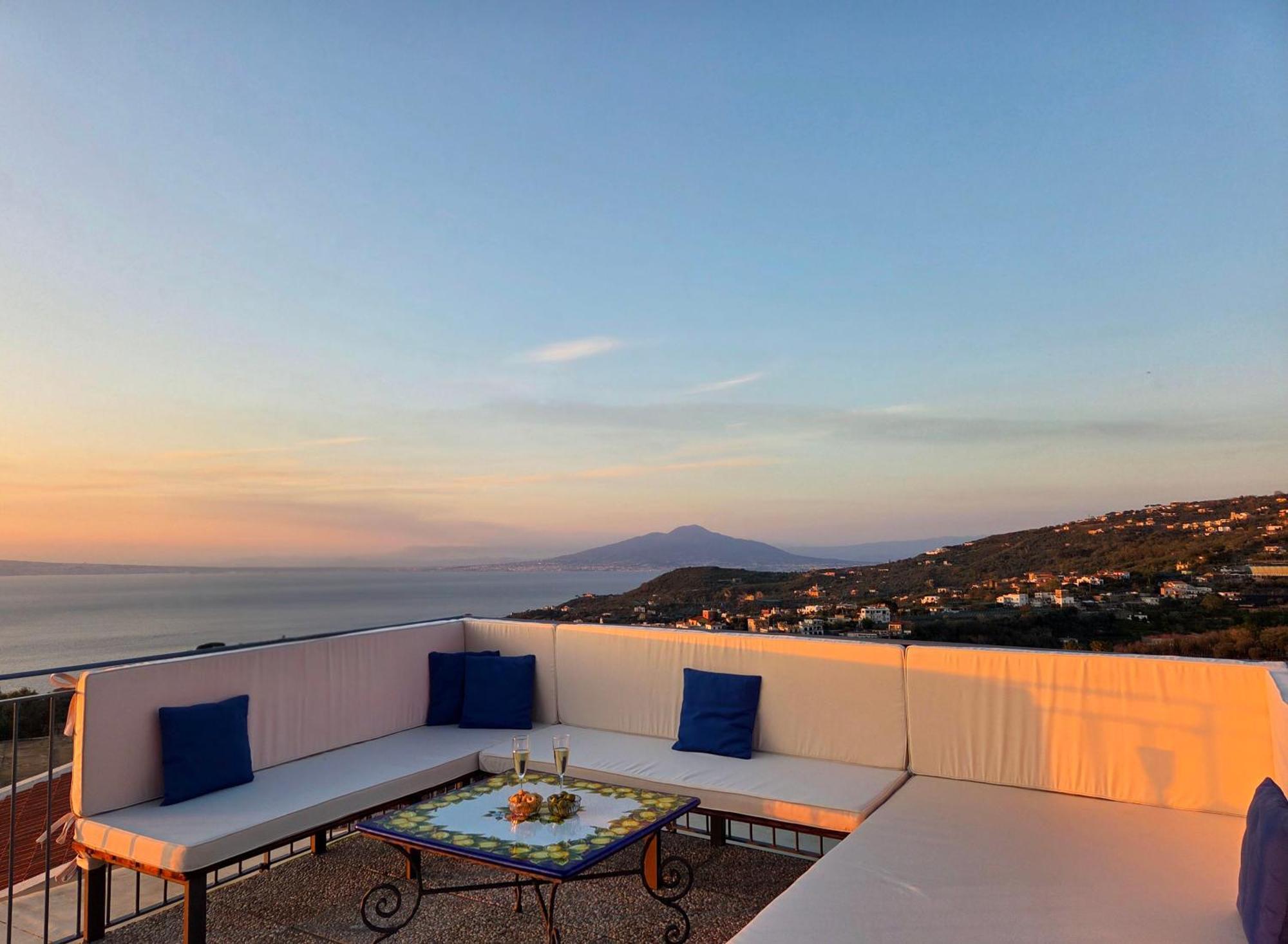 マッサ・ルブレンセ Sun & Relax, Relaxing Location With Seaviewヴィラ エクステリア 写真